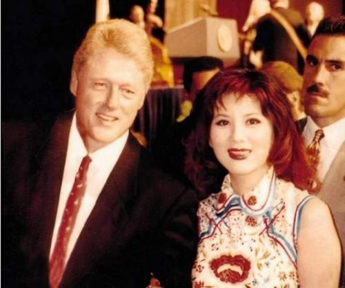 “第一美妇”宫雪花的彪悍人生_连克林顿都要亲自接见她(克林頓宮雪花都要)