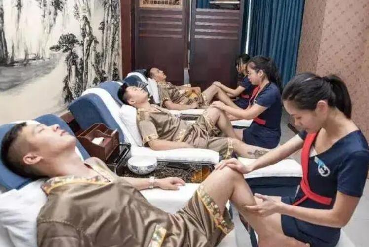大连男人开足疗店_利用人性贪婪_一年狂赚200万_赚钱方法给你(老板顧客足療)