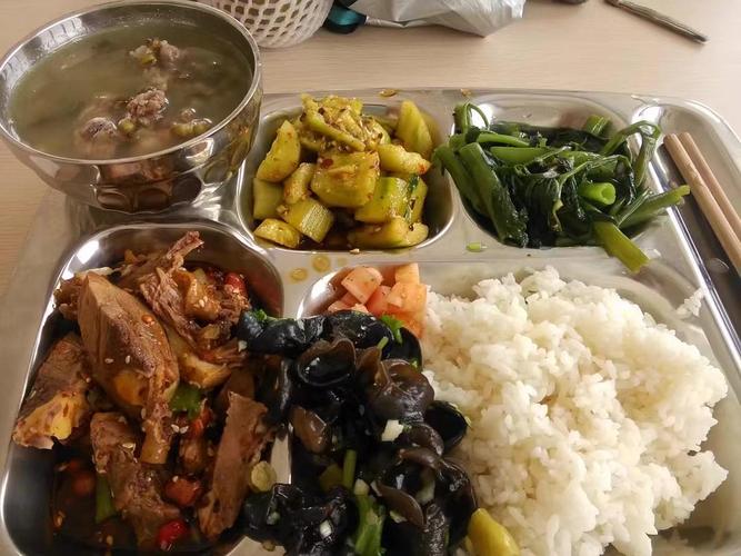 用单位食堂伙食饭_东北的大冻梨嘎嘎甜_来做一个下饭菜(夥食給它食堂)