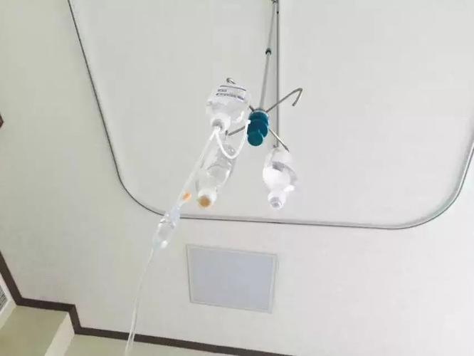 宁夏一医院患者输液被收5元座椅费引关注：多地医院被曝有类似收费(醫院陪護座椅)