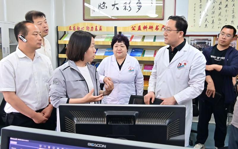 赞皇县医院：多措并举 提升护理人员业务素质和服务质量(醫院老同志中心)