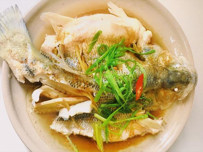美...(鱸魚熱油清蒸)