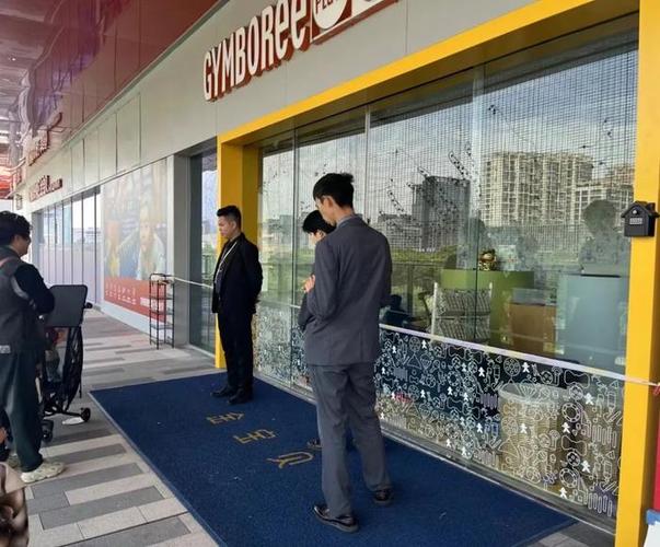 太突然_4店全关！前一天促销_次日深夜闭店(金寶貝門店萬象)