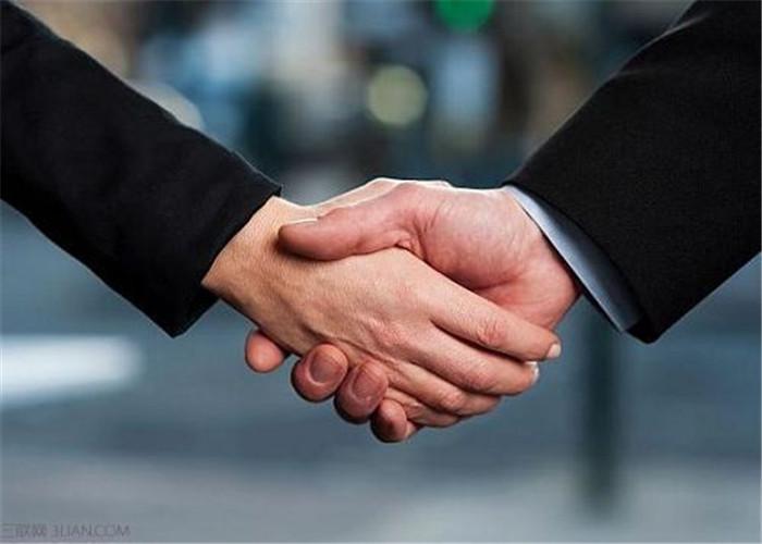 淄博一市民办美容卡后欲退费遭拒 商家:需先补交赠送项目费用(王女士美容院服務)